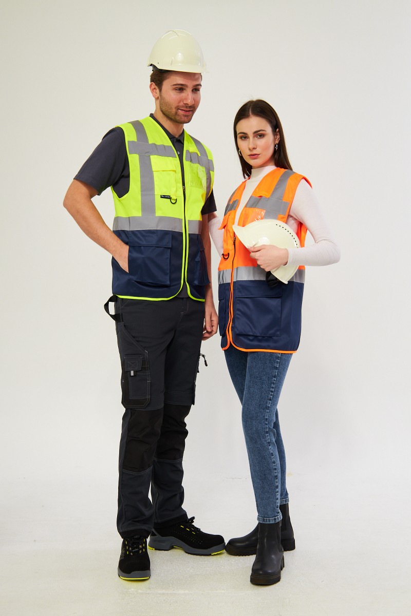 Yeşil-Lacivert Yönetici İkaz Yeleği – Mühendis Yeleği, Şık ve Fonksiyonel İş Güvenliği Yeleği