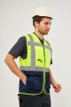 Yeşil-Lacivert Yönetici İkaz Yeleği – Mühendis Yeleği, Şık ve Fonksiyonel İş Güvenliği Yeleği